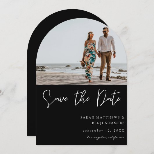 写真と手のタイポグラフィ日付を保存 – 黒4円弧 招待状 (正面/裏面)
