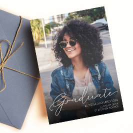 写真と手書きタイポグラフィの卒業グラデーション付き 招待状