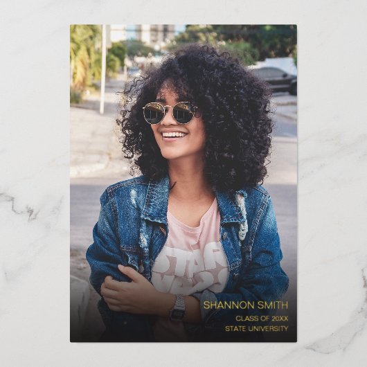 写真と手書きタイポグラフィ卒業パーティー 箔招待状 (正面)