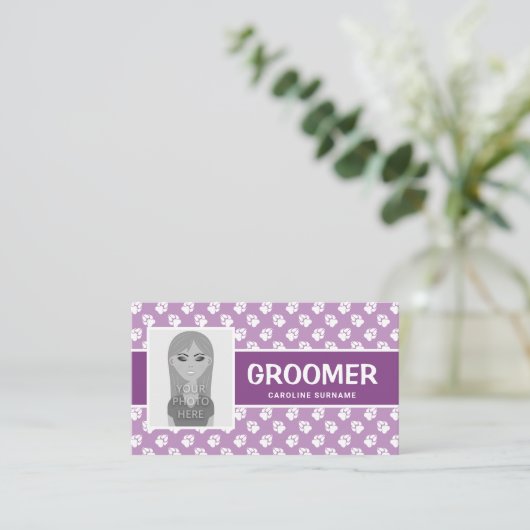 写真と紫と白の手 – 犬のトリマー 名刺 (スタンド正面)