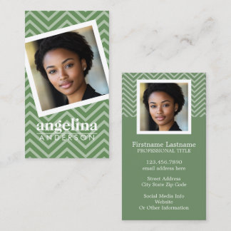 写真と緑のシェブロン模様名前をカスタムする 名刺
