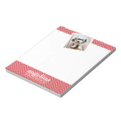 写真と赤いシェブロン模様名前をカスタムする ノートパッド (回転)