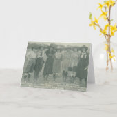 写真のために提起している7人のロデオの女性のカーボーイ カード (黄色い花)