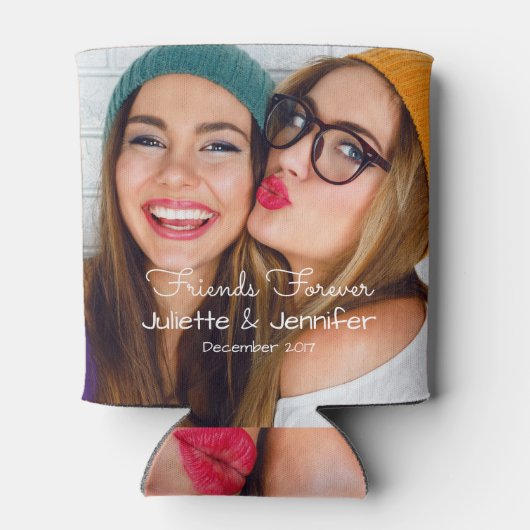 写真のアップロード |名前と日付で個人用に設定 缶クーラー (裏面)