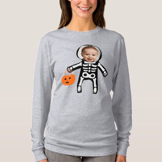 写真のカスタムスケルトンのトリックまたはbooハロウィーンの治療 tシャツ (正面)