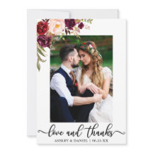 写真のバーガンディの花柄を結婚する愛および感謝