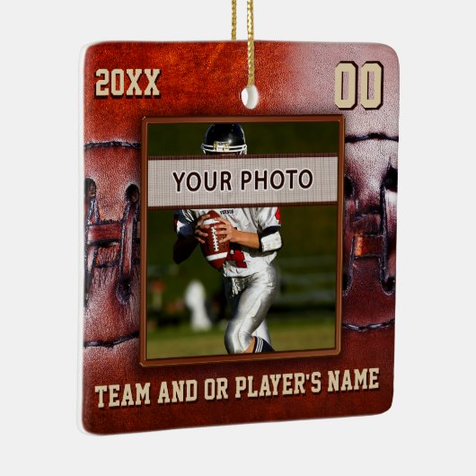 写真のフットボール・チームのギフトのアイディア、フットボールのオーナメント セラミックオーナメント (右)