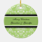 写真のメリークリスマスの祖父母のオーナメントの緑 セラミックオーナメント (裏面)
