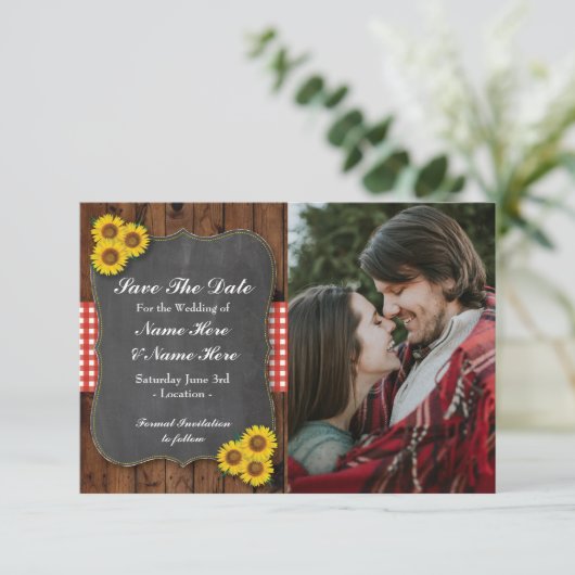 写真の保存日付のヒマワリの赤いチョーク木カード セーブザデート (スタンド正面)