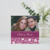 写真の結婚式招待状のピンクのクリーム色パターン 招待状 (スタンド正面)