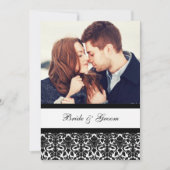 写真の結婚式招待状の黒いダマスク織 招待状 (正面)
