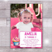 写真の誕生日招待状 女の子 ピンクのカップケーキ 招待状