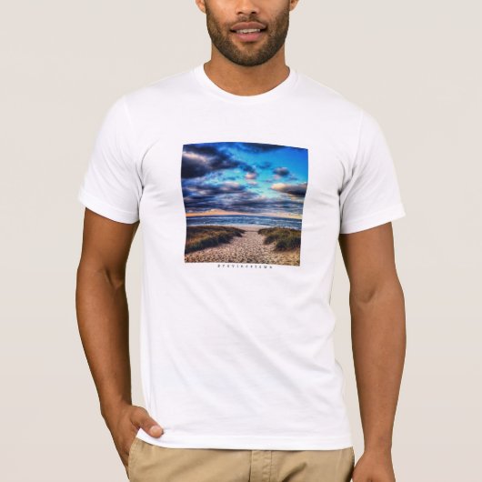 写真のProvincetownの元のTシャツ Tシャツ (正面)