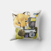 写真を撮っているかわいい水彩画のキツネ クッション (裏面)