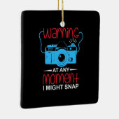 写真を撮る人は一瞬でも驚くかもしれない セラミックオーナメント (右)