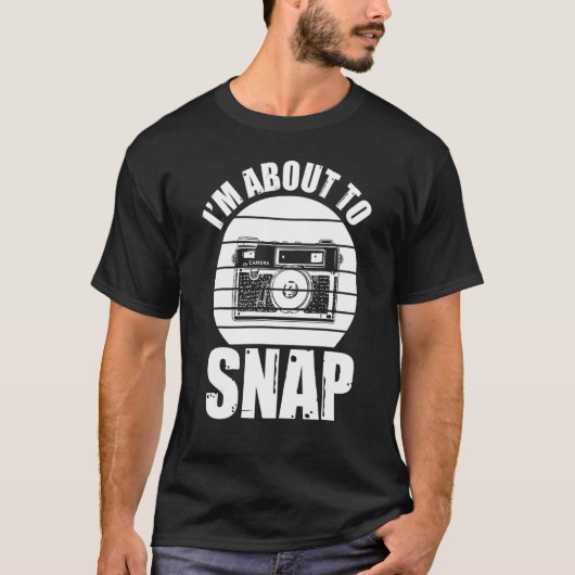 写真を撮ろうとしている写真家 Tシャツ (正面)