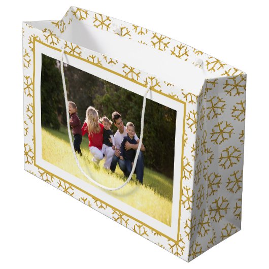 写真を追加するクリスマス金ゴールドグリッタースノーフレーク ラージペーパーバッグ (裏面アングル)