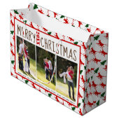 写真を追加するMerry Christmasの猫と木 ラージペーパーバッグ (正面アングル)