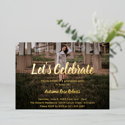 写真エレガントのモダン卒業 箔招待状 (立ち正面)