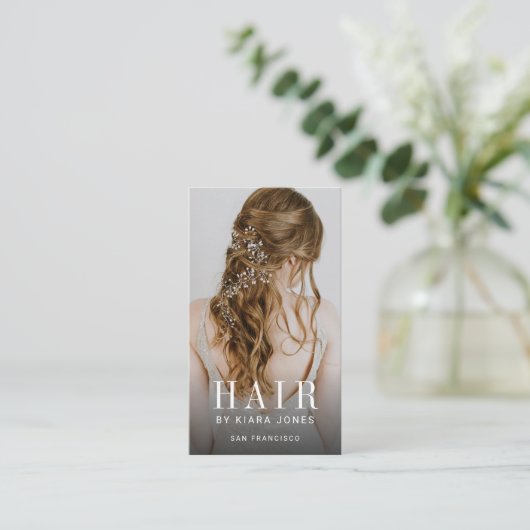 写真エレガントカスケーディングヘア美容師 名刺 (スタンド正面)