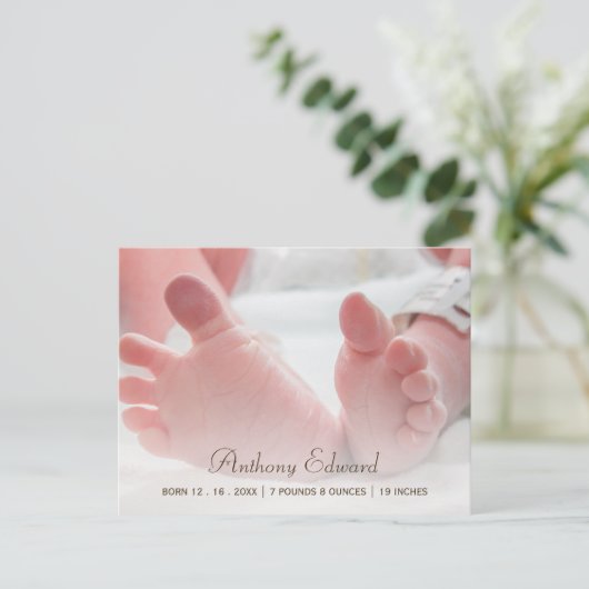 写真エレガントベビー生まれたばかりの足誕生発表 案内ポストカード (スタンド正面)