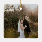 写真エレガントモダン初めてのクリスマス結婚した セラミックオーナメント (裏面)