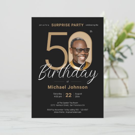 写真エレガント金ゴールドブラックサプライズ50誕生日 招待状 (スタンド正面)