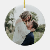 写真エレガント金ゴールド幾何学的ユーカリ婚約した セラミックオーナメント (裏面)