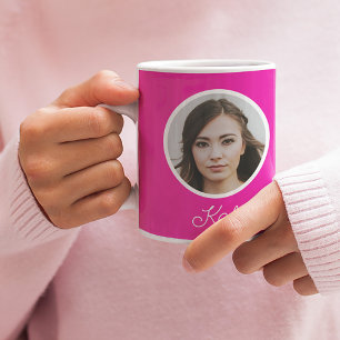 写真カスタムと名前は熱いモノグラムのピンク コーヒーマグカップ