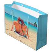 写真カスタムと抱き枕の写真お気に入りの ラージペーパーバッグ (裏面アングル)