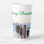 写真カスタムを追加文字メリークリスマス休暇 カフェラテマグ (正面)