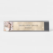 写真カスタム金ゴールドモノグラモダンム デスクネームプレート (正面)