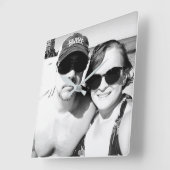 写真カップルのパーソナライズされた追加 スクエア壁時計 (傾斜)