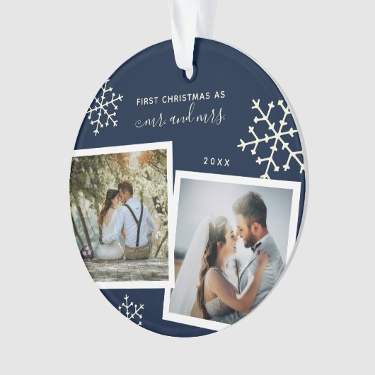写真コラージュ初めてのクリスマスミセスモノグラムのさん オーナメント (正面)
