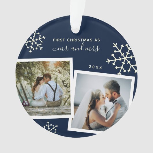 写真コラージュ初めてのクリスマスミセスモノグラムのさん オーナメント (正面)