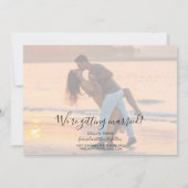 写真スタイリッシュのモダン結婚式の日付の保存 セーブザデート (裏面)