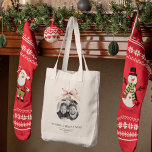 「写真パーソナライズされたと一緒に楽しいクリスマス トートバッグ<br><div class="desc">「こ祝のクリスマスパーソナライズされたトートバッグの季節は、あなたの写真を取り上げてカスタムいる。この汎用性とフェスティバルバッグは、休日のショッピング、ギフトの与え使用、または毎日の使用に最適である。特別な写真を追加しユニークて、友人や家族がホリデーシーズンやその他の期間を通して大切にする思いやりある贈り物にする。</div>