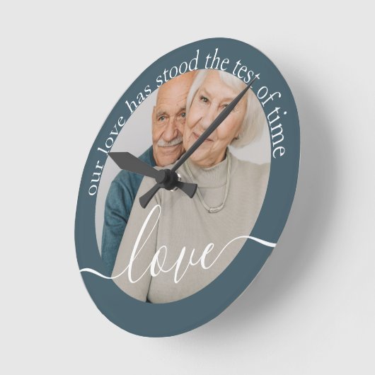 写真パーソナライズされたと文字写真 ラウンド壁時計 (傾斜)