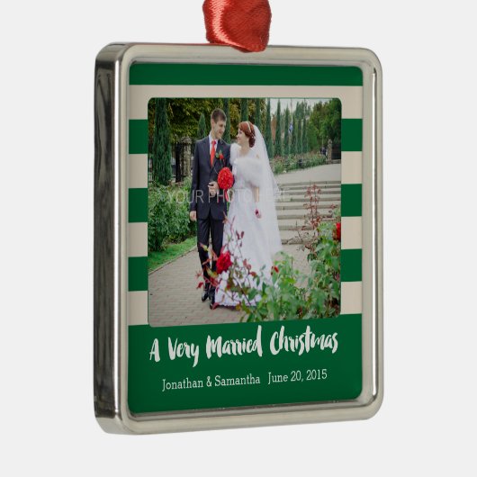 写真パーソナライズされたは非常に結婚したクリスマス メタルオーナメント (右)