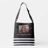 写真パーソナライズされたを黒い枠で文字 クロスボディバッグ (裏面)