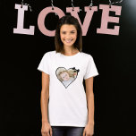 写真パーソナライズされたハートの一種 Tシャツ<br><div class="desc">Ricasoの優れたフォトハートカスタムのシャツの一パーソナライズされたつ – 愛ハート写真テンプレートデザイン..単に自分の写真を追加するこののTシャツに…カスタマイズ可能な写真テンプレートティを彼と彼らのために選択する巨大な選択素晴らし簡単 – あなたの写真は正しく座っていなもしい、あなたはアップロード前作物ををトリミングする。</div>
