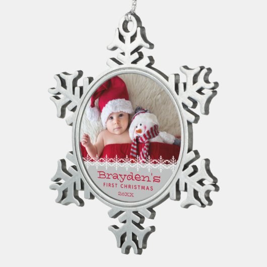 写真パーソナライズされたベビーの初めてのクリスマス灰色の赤 スノーフレークピューターオーナメント (右)