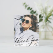 写真パーソナライズされた卒業サンキューカード (スタンド正面)