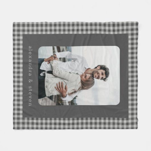 写真パーソナライズされた黒と灰色のギンガムプレイド フリースブランケット (正面(横))