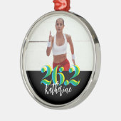 写真パーソナライズされた26.2マラソ走ン メタルオーナメント (左)