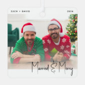 写真ミニマルとLGBTQメリーブラックスクリプト メタルオーナメント (裏面)