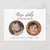 写真モダンのおもしろい子供が日付を保存結婚する 案内ポストカード (正面)