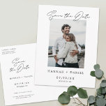 写真モダンの結婚式の招待テンプレートの保存 インビテーションポストカード<br><div class="desc">この単純にシックな写真の結婚式は、日付はがきを保存する正面にあなたの写真を特色にする。'Save the Date'は活気のあるスクリプモダントにリラックスある。このスクリプト要素のデザインは変更できない。前面には写真の上にSの下とDの下を少しだけ重ねて置いた。写真を見お気に入りのろ！両側の文字は黒で、背面の差出人住所を除く、ダークグレー。両側の日付フォーマットでは、スラッシュ記号を使用した。これ感じを自由に変更する代わりに別の探し物を好むもし、おそらく10進数の代わりに、または月の名前を消したい場合など。あなたは奇妙に見える実験もししてみろ！デフォルトの背景として、両側に透明なベースを選択し、紙の色をベースにする、クリーンな外観のベースを作シンプル成した。一方もしまたは両側に別の色を使用する場合は、編集ツールで簡単に色を選択できる。カスタマイズした文字の色、フォントスタイル、サイズを変更することもできます。文字フィールドを変更または削除することもできます。たとえば、Webサイトの情報を含める必要がないとか、アドレス帳の情報の行を削除して見た目を均等にしたいシンプルとか。直感的なデザインツールとインスピレーションで、このカードをユニークに作ろう！また、フラットカードとマグネットバージョンのこのデザインを含む他の単にシックな日付を保存するために私たちの店をチェック！</div>