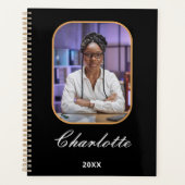 写真モダンエレガントの黒のパーソナスタイリッシュライズ プランナー手帳 (正面)