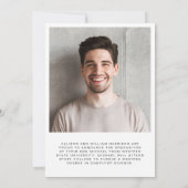 写真モダンコラージュはっきりしたスクリプト卒業 案内状 (裏面)